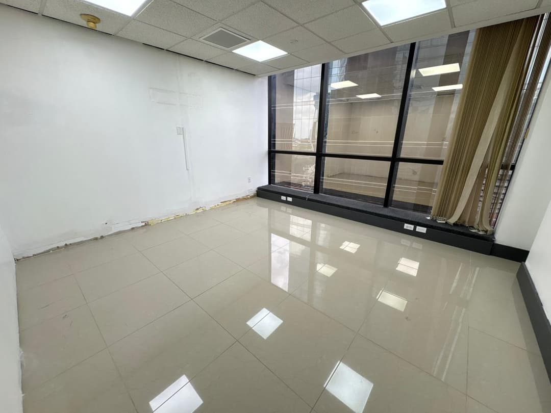 OFICINAS EN PLAZA BANCO GENERAL