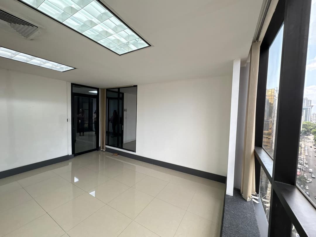 OFICINAS EN PLAZA BANCO GENERAL
