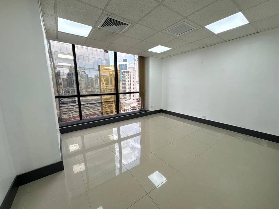 OFICINAS EN PLAZA BANCO GENERAL