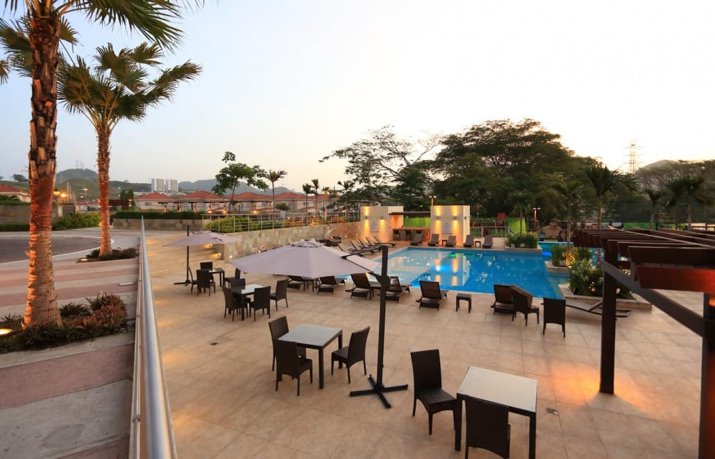 PH COUNTRY CLUB TORRE 700
